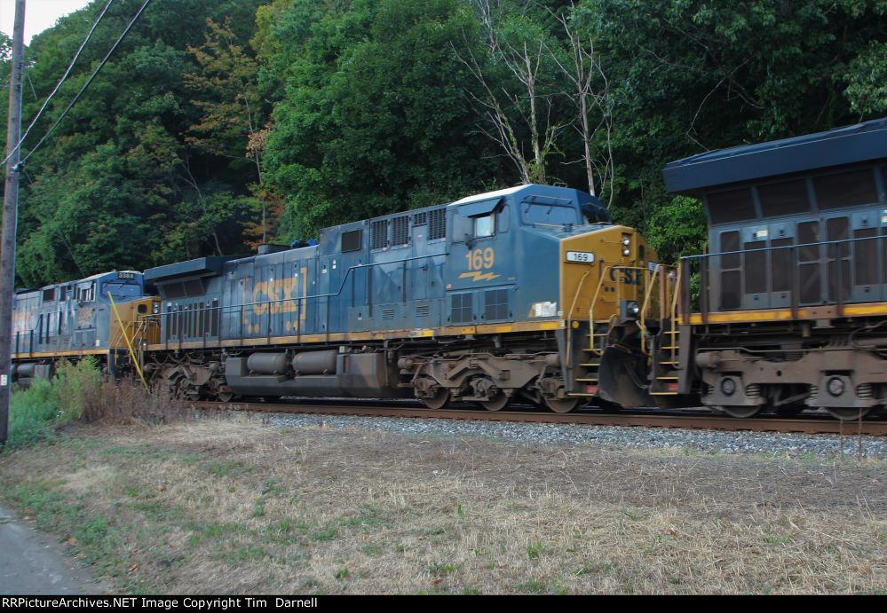 CSX 169 on M404